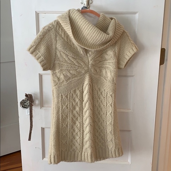 BCBGMaxAzria Sweaters - Women’s BCBG maxazria turtleneck sweater